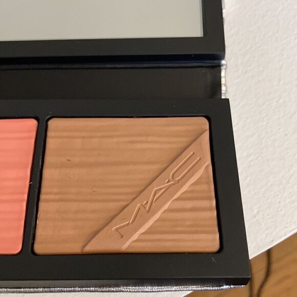 Mac shiny pretty things face compact FAIR - Picture 8 of 9